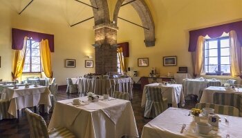 breakfast room